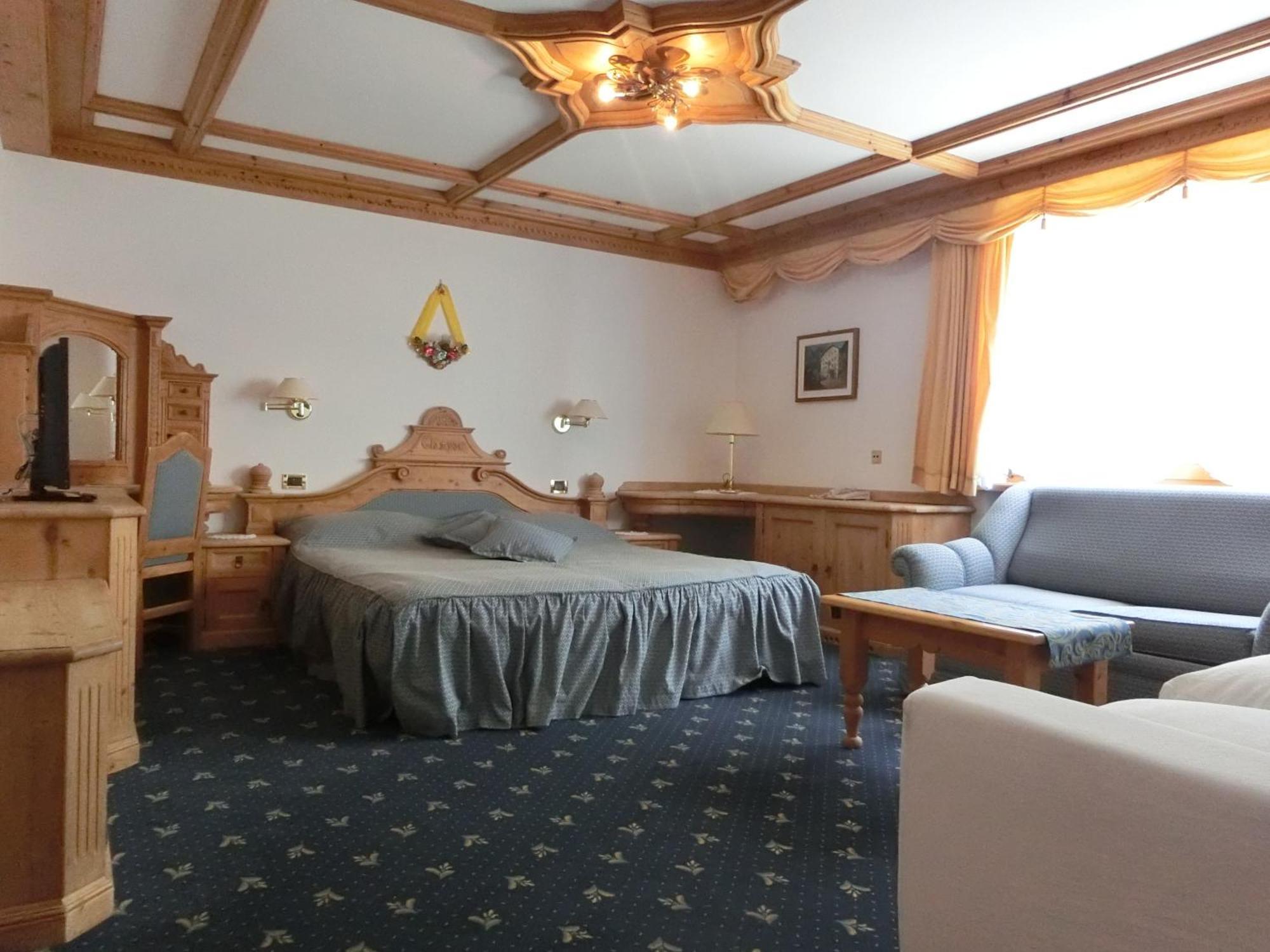 Garni Criss Lejlighedshotel Colfosco Eksteriør billede
